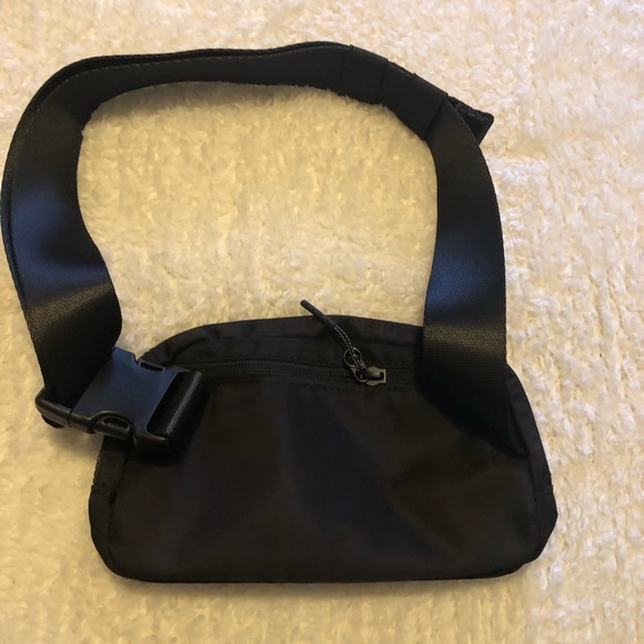 Lululemon Crossbody Bag, 1L, Black - Picture 3 of 4